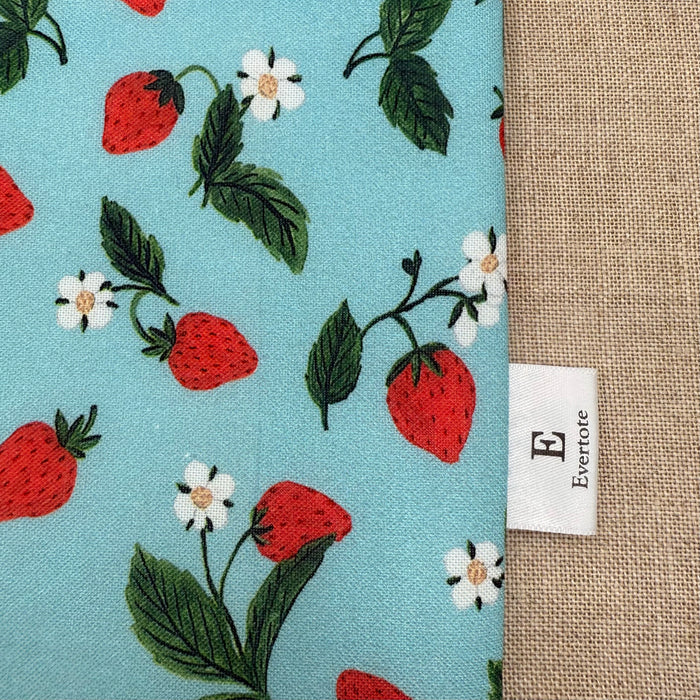 Berry Sweet - Medium Wedgetote with Coordinating Notions Pouch