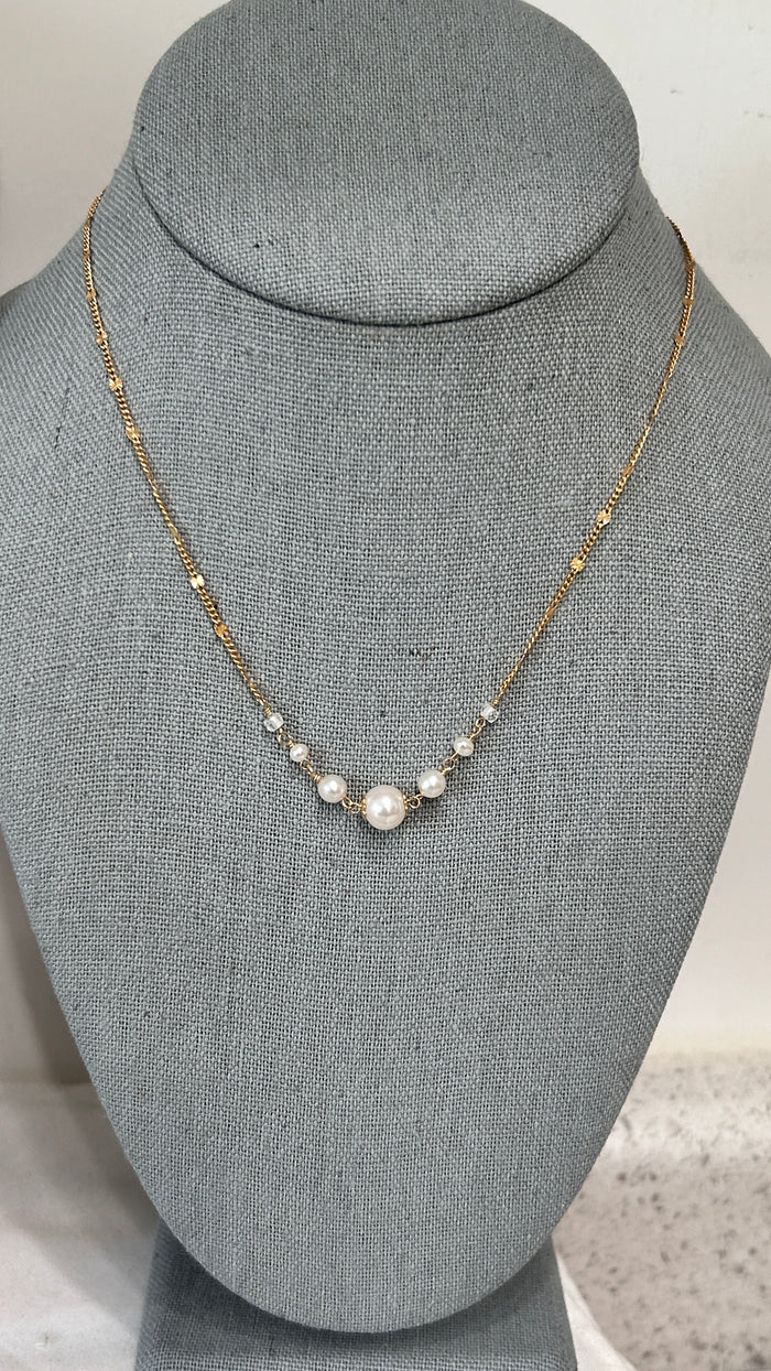 CLARICE necklace - Akoya pearl