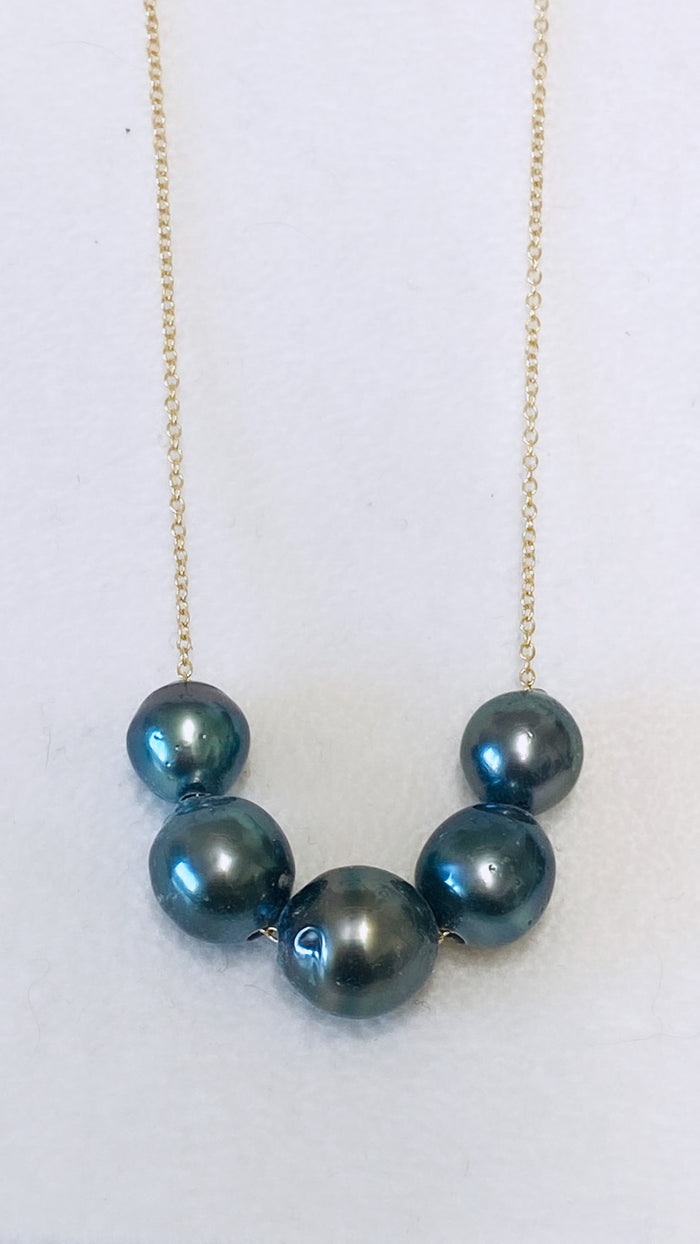 Tahitian Multi pearl necklace