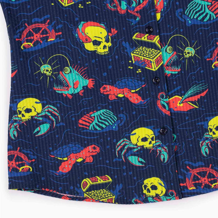 RSVLTS RSVLTS Women's Short Sleeve Shirt What Lies Beneath – Women's Stretch Seersucker Short Sleeve Shirt What Lies Beneath – Women's Stretch Seersucker Short Sleeve Shirt