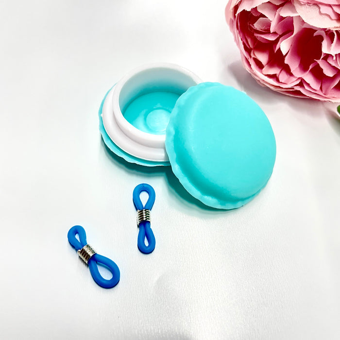 Needle Huggers With Container