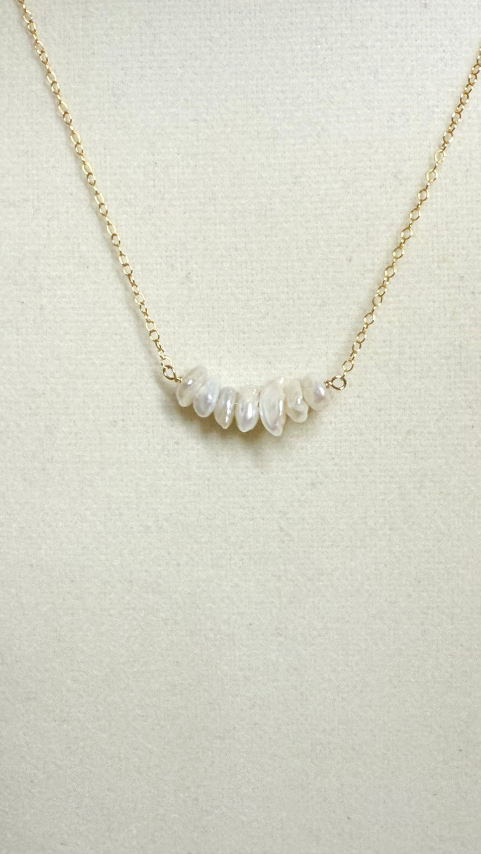 Belly drilled keshi bar necklace