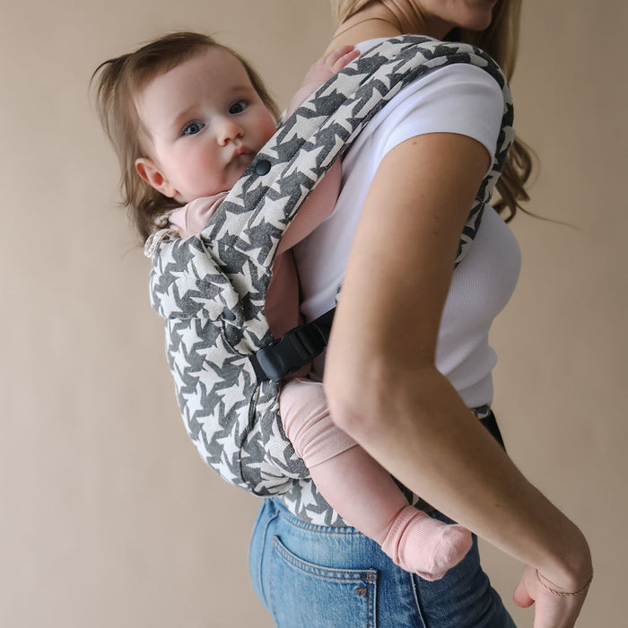 Boba Auri Baby Carrier in Houndstooth