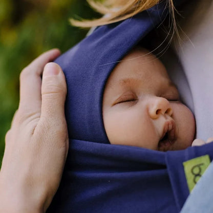This effortless hybrid baby carrier is an ideal choice for all parents looking for a simple and convenient carrier for babies from birth to 18 months (7-35 lb or 3.2-16 kg)! Navy Blue