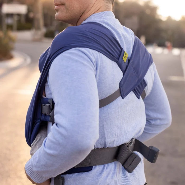 This effortless hybrid baby carrier is an ideal choice for all parents looking for a simple and convenient carrier for babies from birth to 18 months (7-35 lb or 3.2-16 kg)! Navy Blue