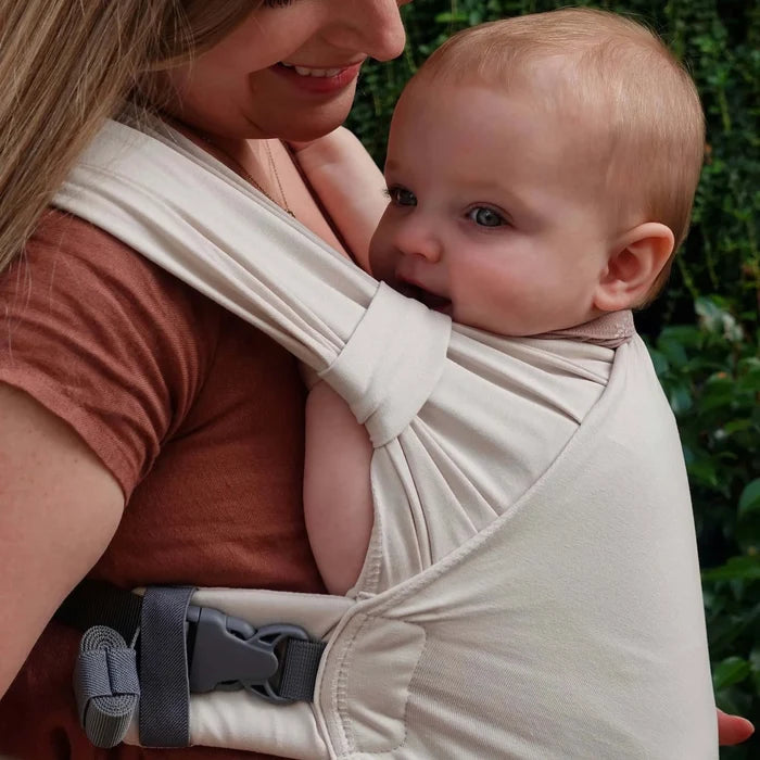 This effortless hybrid baby carrier is an ideal choice for all parents looking for a simple and convenient carrier for babies from birth to 18 months (7-35 lb or 3.2-16 kg)! Stone