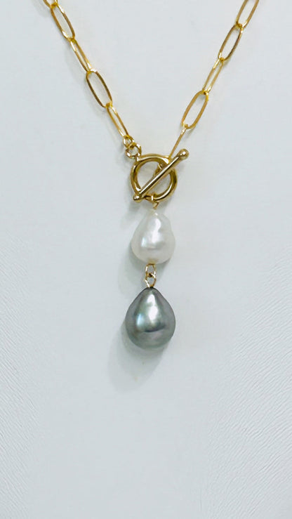Double toggle necklace - White & Silver