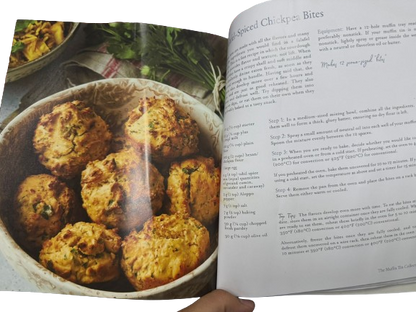 Easy Everyday Sourdough Bread Baking: Beginner-Friendly Recipes for Delicious(Back slightly torn)