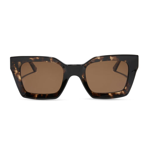 diff eyewear featuring the greer square sunglasses with a espresso tortoise frame and brown gradient polarized lenses front view
