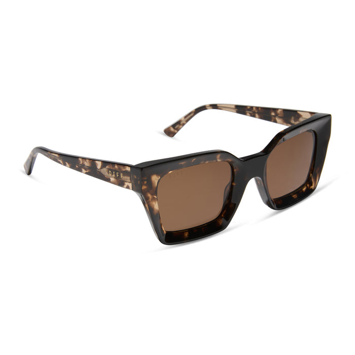 diff eyewear featuring the greer square sunglasses with a espresso tortoise frame and brown gradient polarized lenses angled view