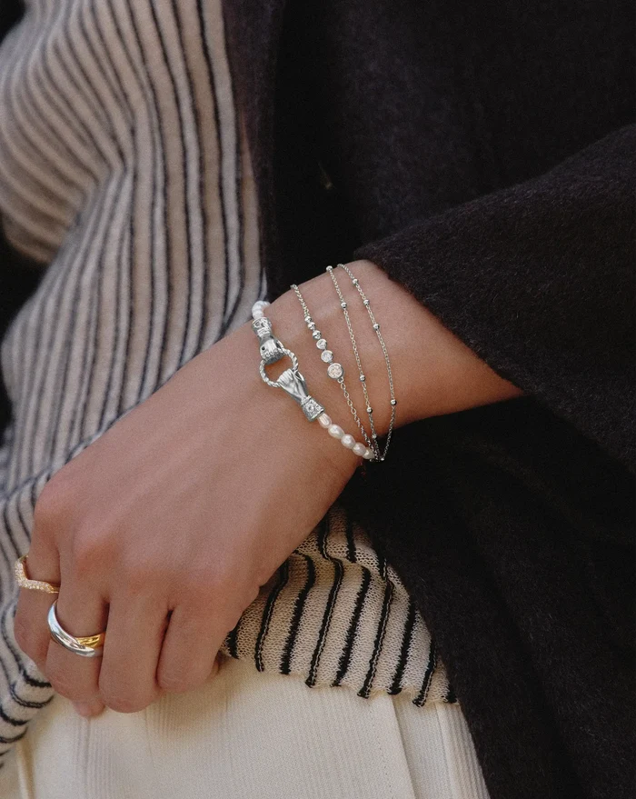 Harris Reed In Good Hands Pearl Bracelet | Silver Plated/Pearl & Black Onyx Bracelets Missoma