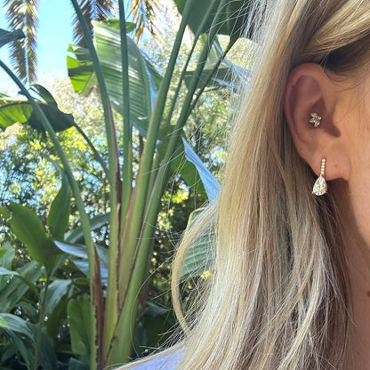 Linea Pave Pear Stud