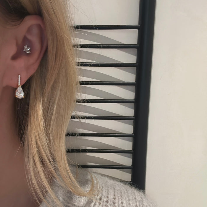 Linea Pave Pear Stud