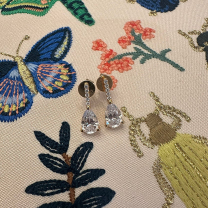 Linea Pave Pear Stud