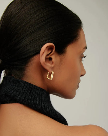 Pearl Wave Small Hoop Earrings | 18k Gold Plated/Pearl Earrings Missoma
