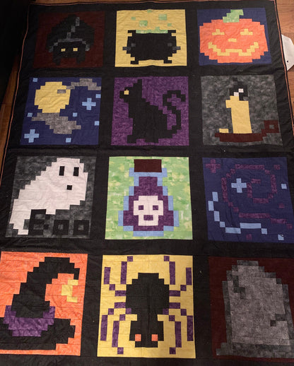 Pixelated Halloween Quilt a Long: A 12 Block Halloween Themed Quilt Pattern PDF
