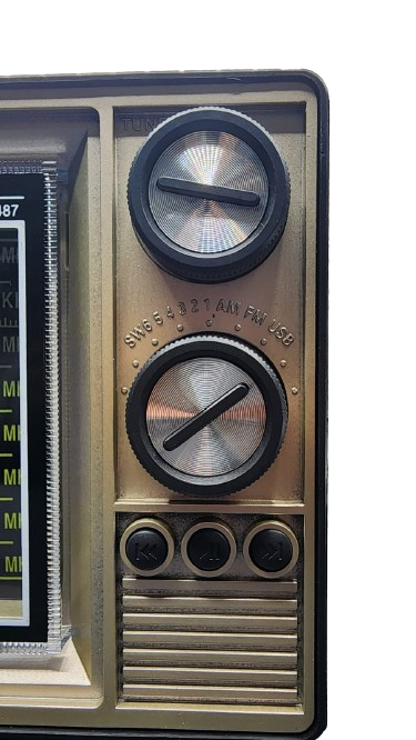 Retro Radio With Bluetooth Speaker