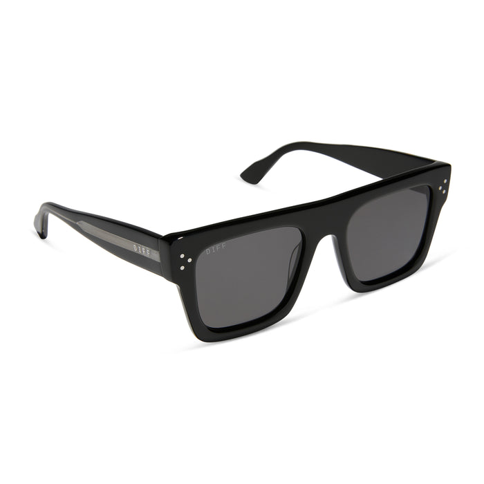 diff eyewear roberts square sunglasses with a black frame and grey polarized lenses angled view