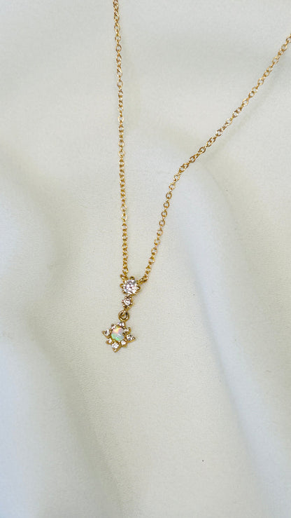 Shimmer necklace - Opal