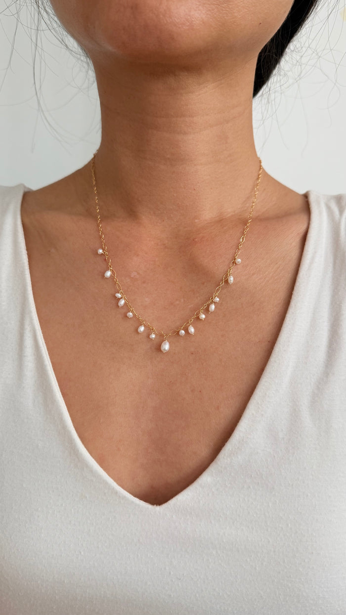 Sprinkle necklace - Freshwater keshi