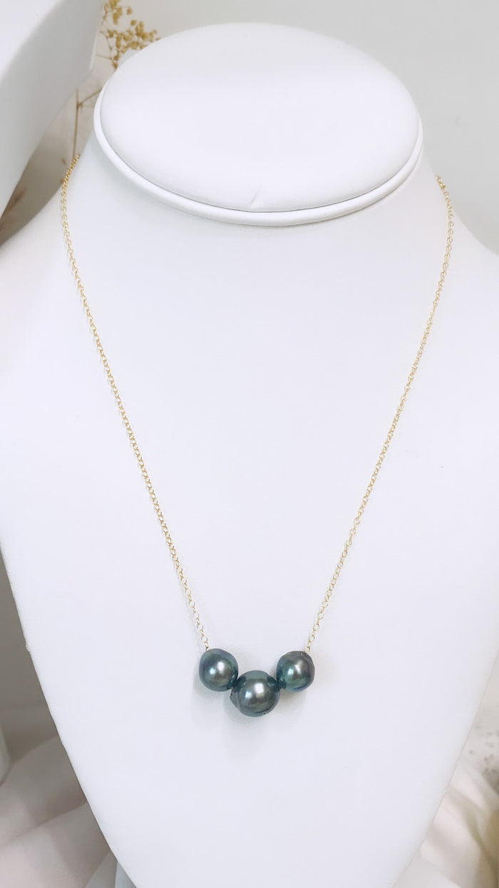 Tahitian Multi pearl necklace