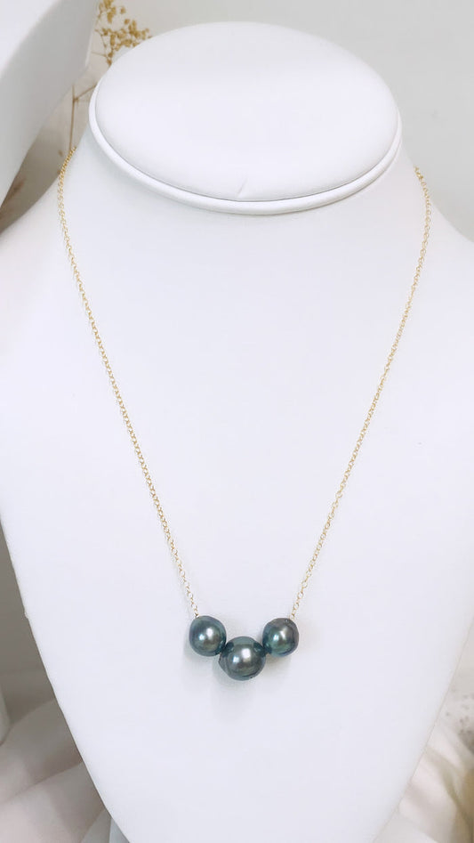 Tahitian Multi pearl necklace