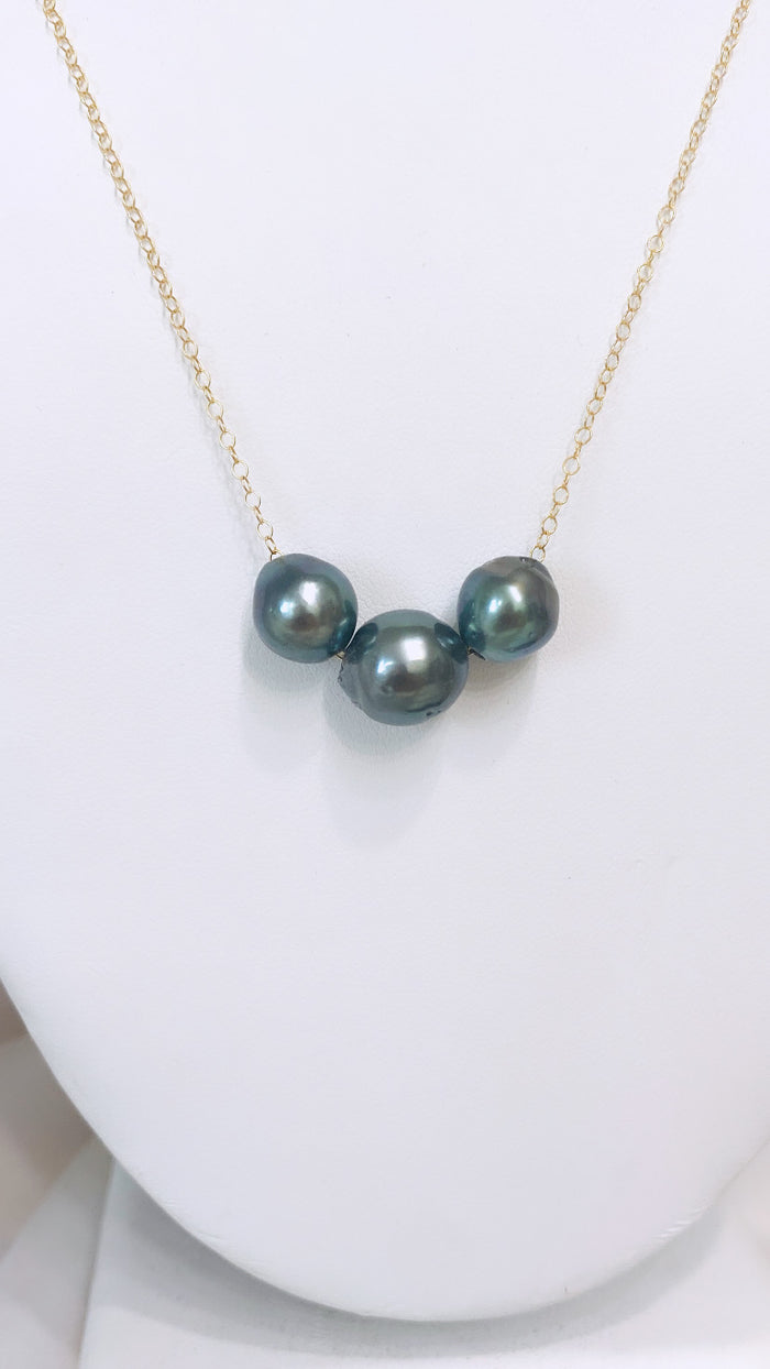 Tahitian Multi pearl necklace