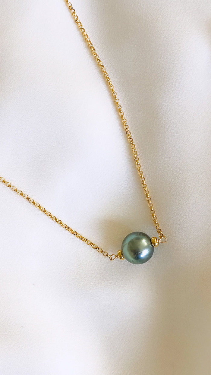 Tahitian Pearl choker necklace