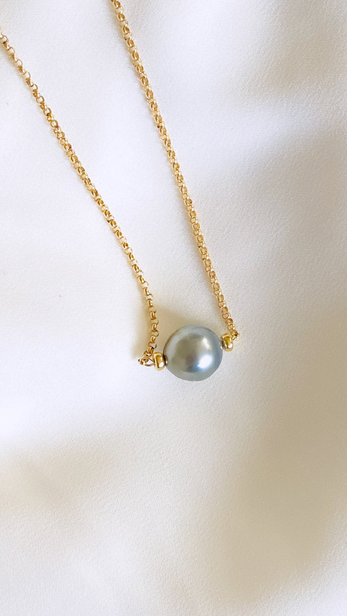 Tahitian Pearl choker necklace