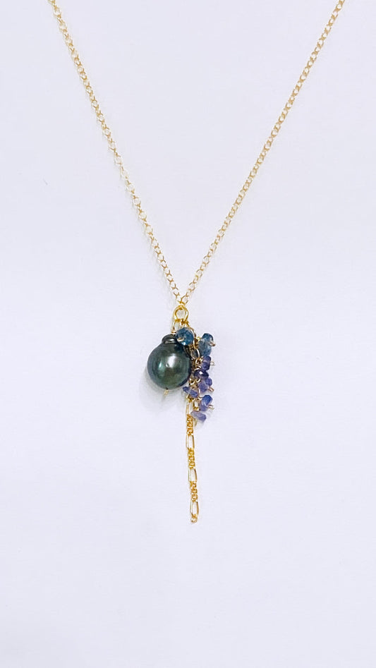 Trellis lariat - Purple Blue Tahitian pearl