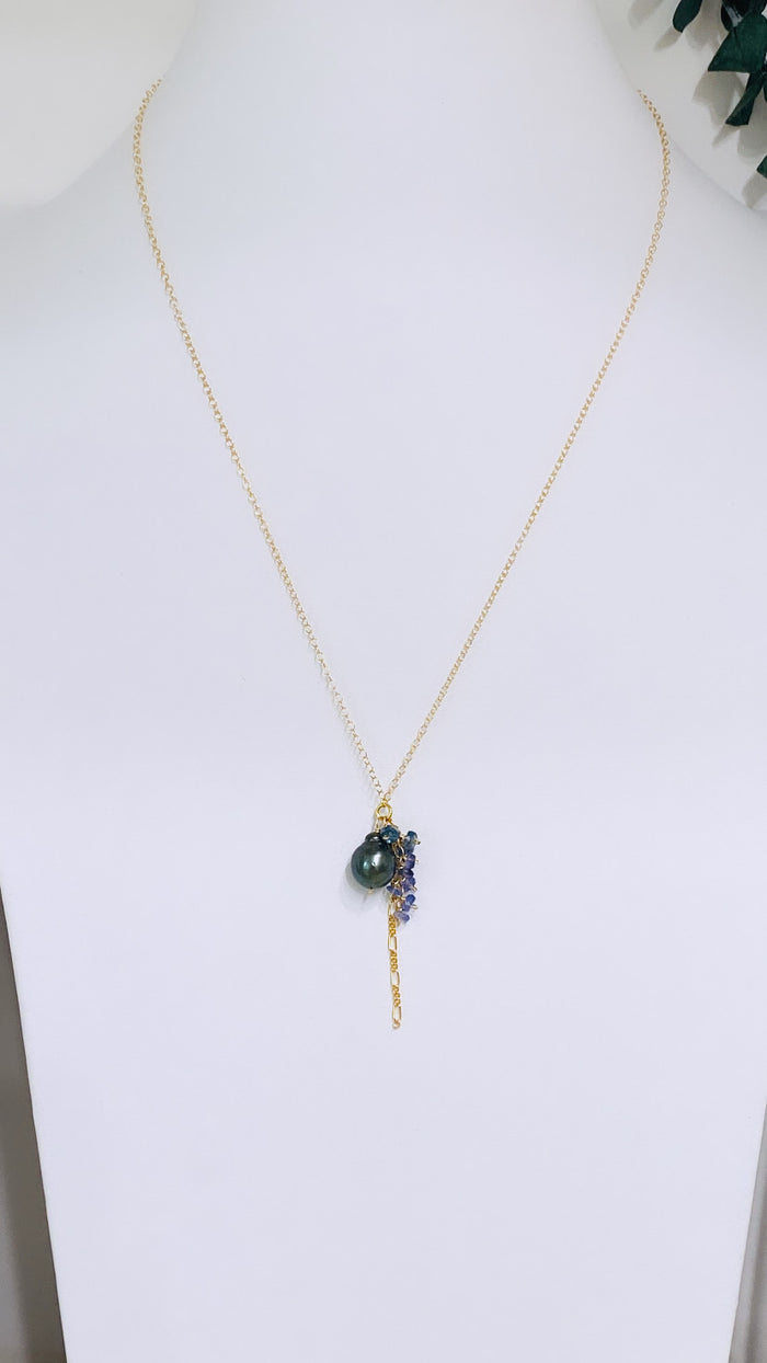 Trellis lariat - Purple Blue Tahitian pearl