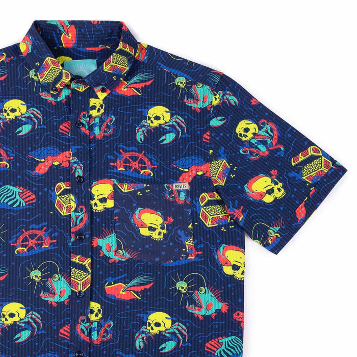 RSVLTS XS RSVLTS Short Sleeve Shirt What Lies Beneath – Stretch Seersucker Short Sleeve Shirt What Lies Beneath – Stretch Seersucker Short Sleeve Shirt