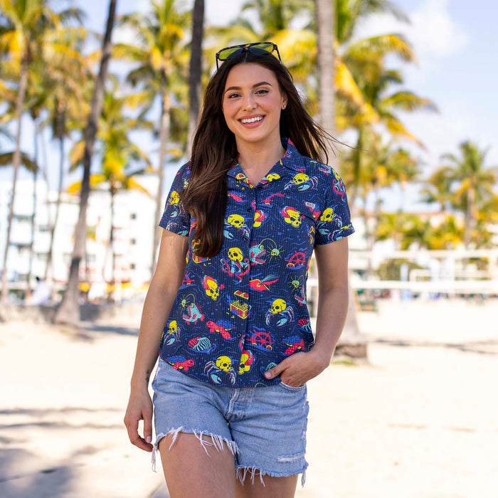 RSVLTS RSVLTS Women's Short Sleeve Shirt What Lies Beneath – Women's Stretch Seersucker Short Sleeve Shirt What Lies Beneath – Women's Stretch Seersucker Short Sleeve Shirt